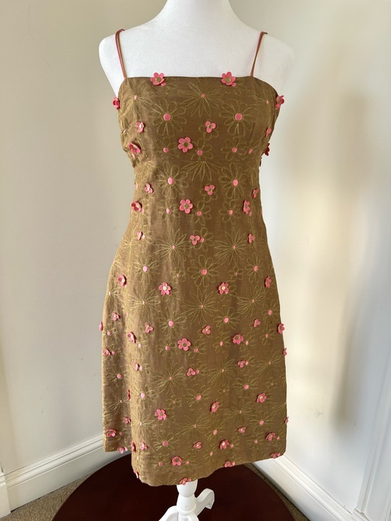 Tocca Dresses & Skirts - TOCCA Brown Midi Dress with Pink Floral Appliqué
